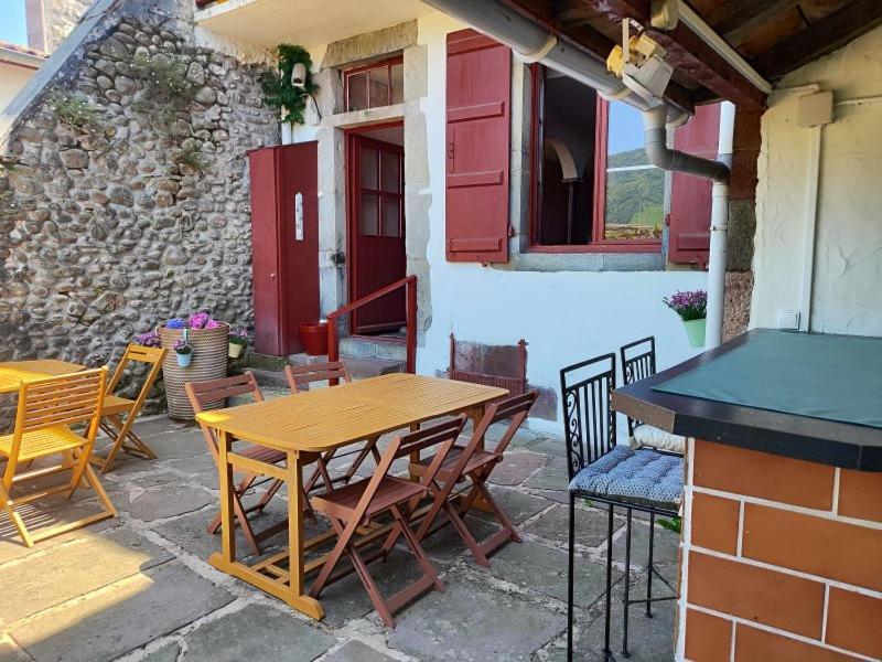 L'Auberge Du Pelerin - St Jean Pied De Port サン・ジャン・ピエ・ド・ポル エクステリア 写真